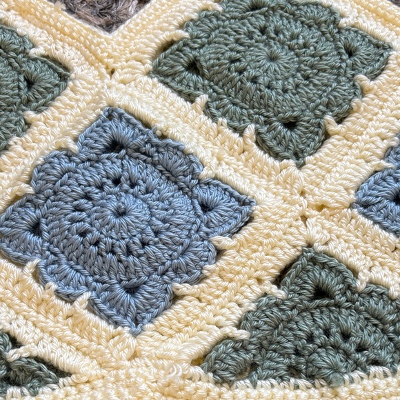 Handcrafted Crochet Crop Top - Picture 2 of 4